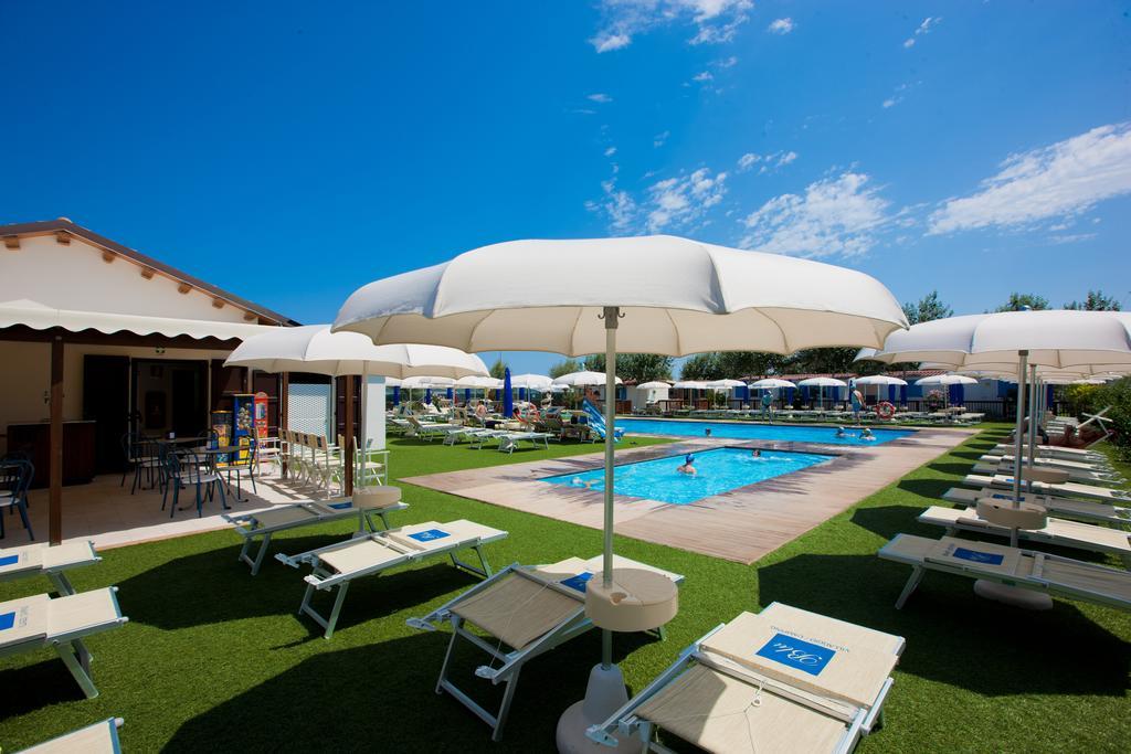 Camping Blu Fantasy Senigallia Exterior photo